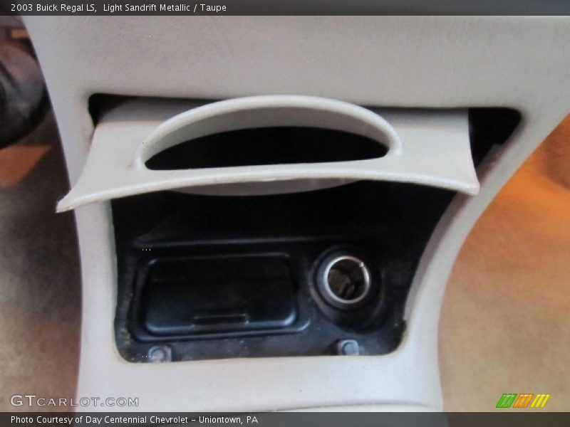 Light Sandrift Metallic / Taupe 2003 Buick Regal LS