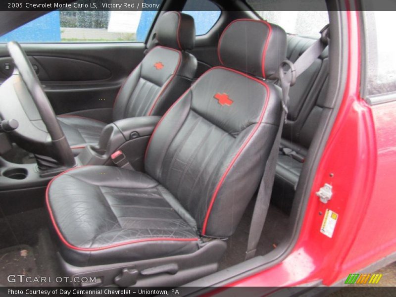 Victory Red / Ebony 2005 Chevrolet Monte Carlo LS