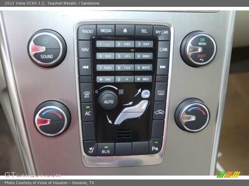 Seashell Metallic / Sandstone 2013 Volvo XC60 3.2
