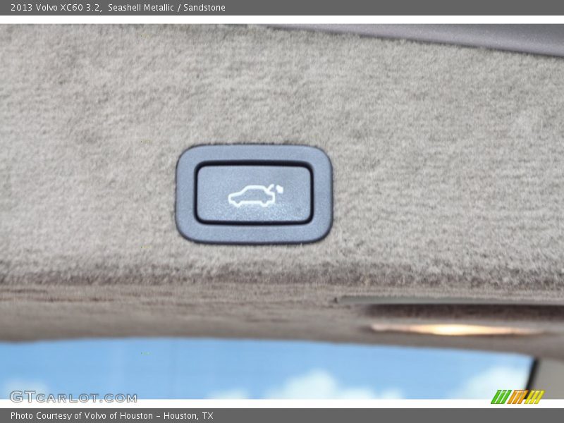 Seashell Metallic / Sandstone 2013 Volvo XC60 3.2