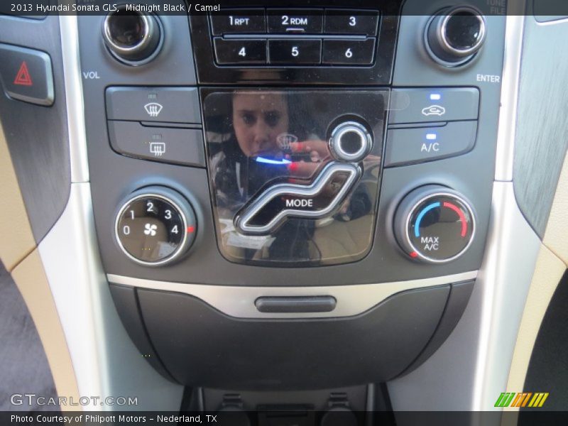 Midnight Black / Camel 2013 Hyundai Sonata GLS