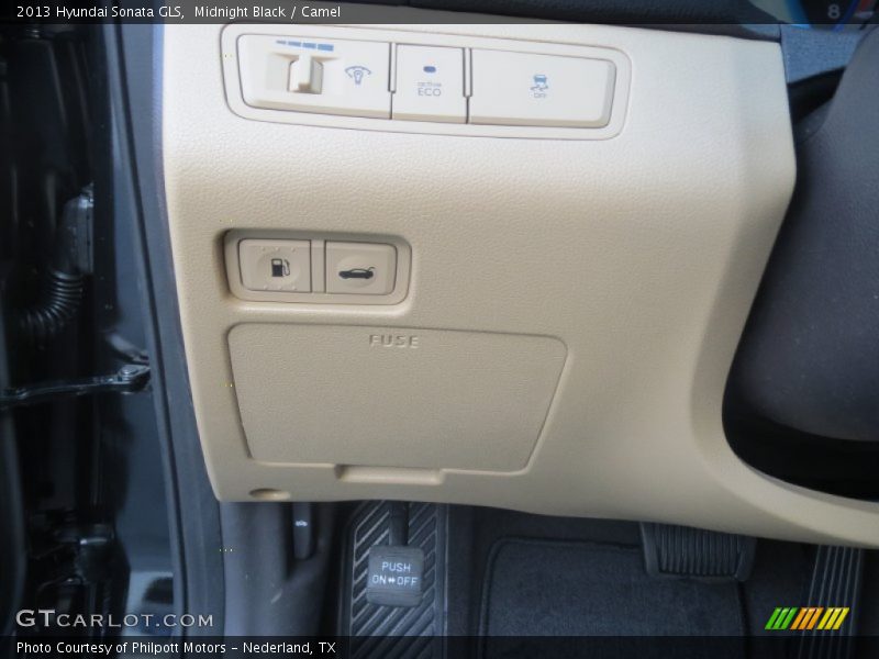 Midnight Black / Camel 2013 Hyundai Sonata GLS
