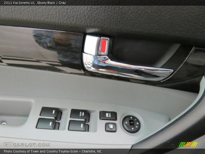 Ebony Black / Gray 2011 Kia Sorento LX
