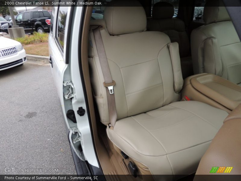 Summit White / Medium Oak 2000 Chevrolet Tahoe LS