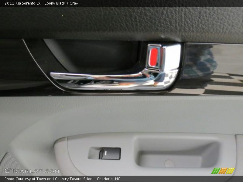 Ebony Black / Gray 2011 Kia Sorento LX
