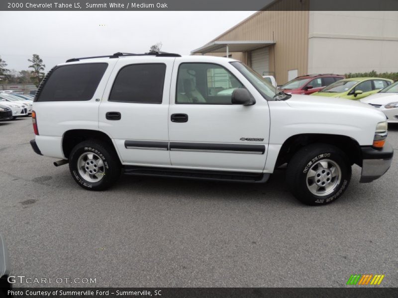 Summit White / Medium Oak 2000 Chevrolet Tahoe LS