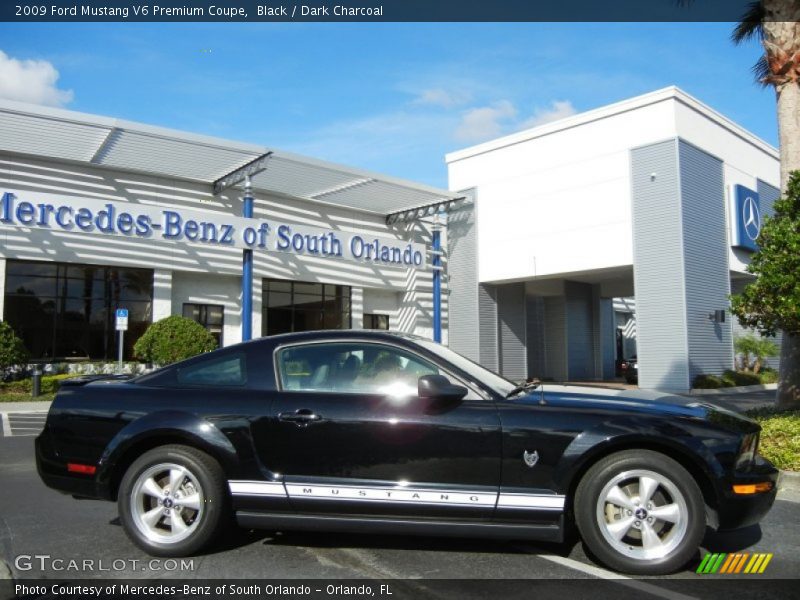 Black / Dark Charcoal 2009 Ford Mustang V6 Premium Coupe