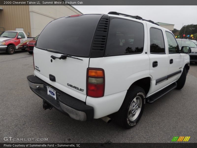 Summit White / Medium Oak 2000 Chevrolet Tahoe LS