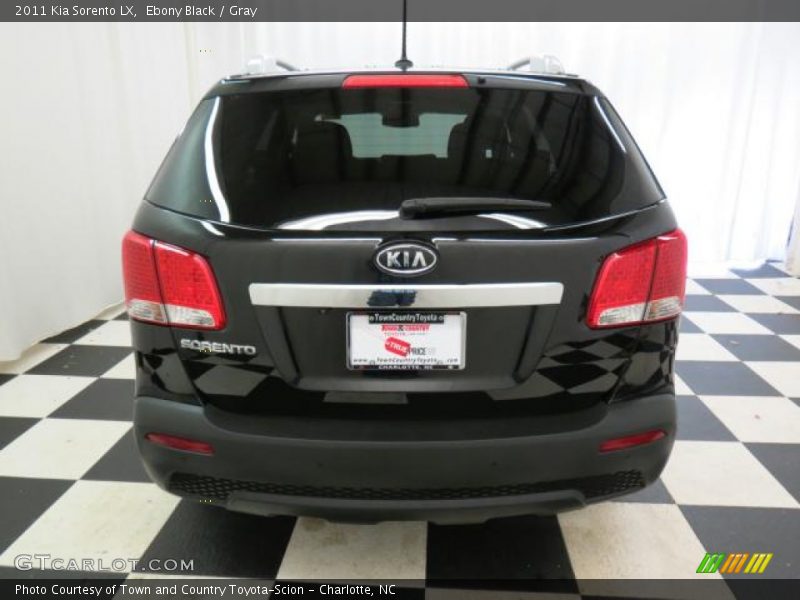 Ebony Black / Gray 2011 Kia Sorento LX