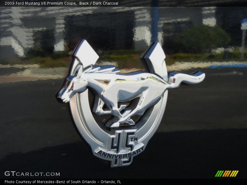 Black / Dark Charcoal 2009 Ford Mustang V6 Premium Coupe