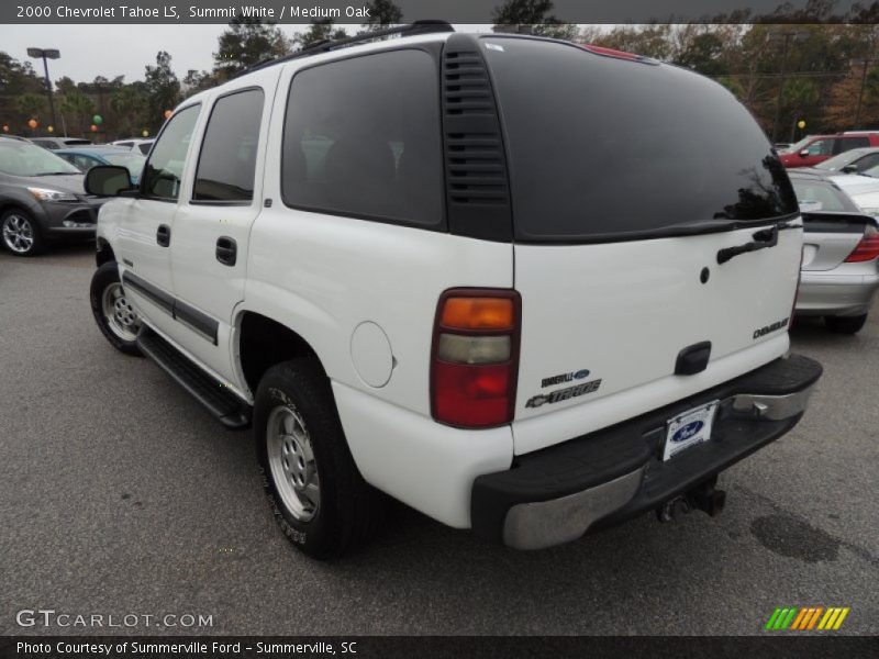 Summit White / Medium Oak 2000 Chevrolet Tahoe LS