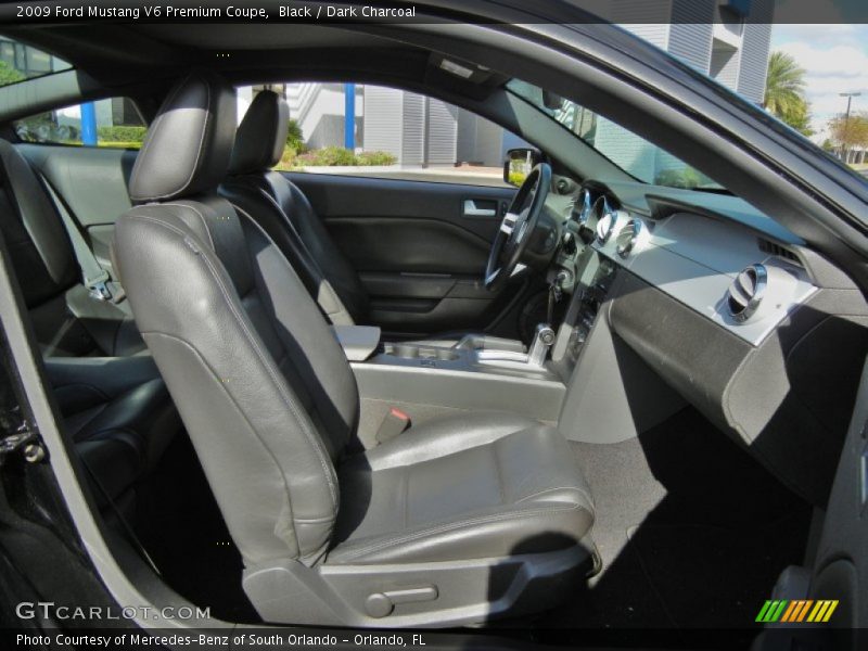 Black / Dark Charcoal 2009 Ford Mustang V6 Premium Coupe