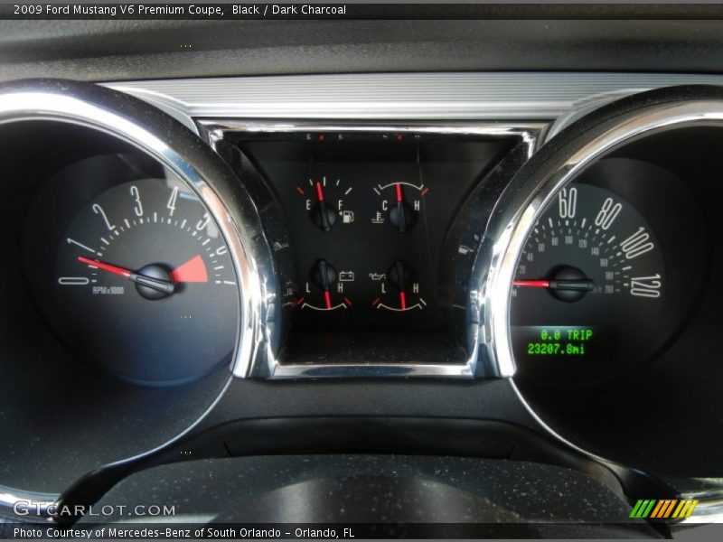 Black / Dark Charcoal 2009 Ford Mustang V6 Premium Coupe