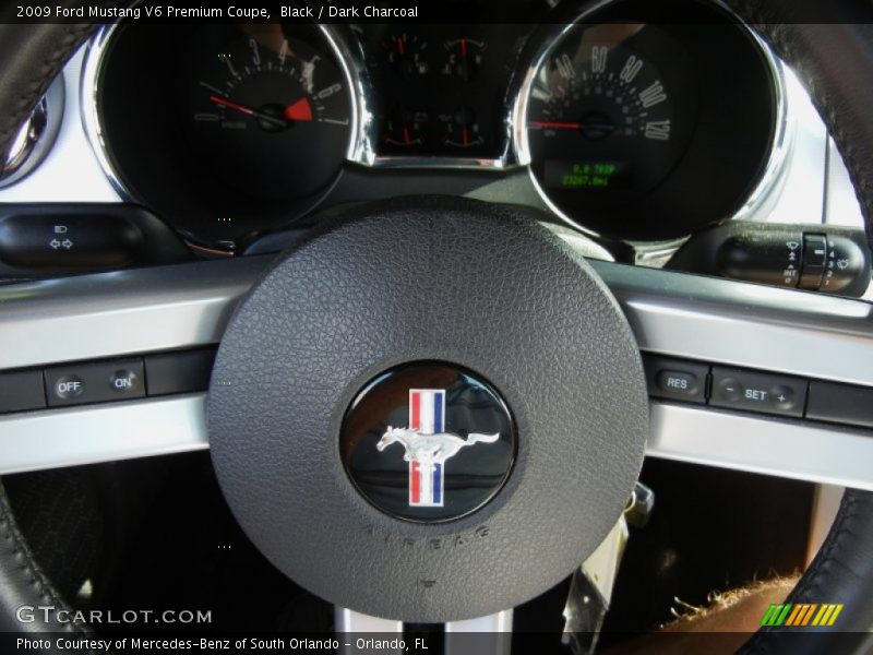 Black / Dark Charcoal 2009 Ford Mustang V6 Premium Coupe