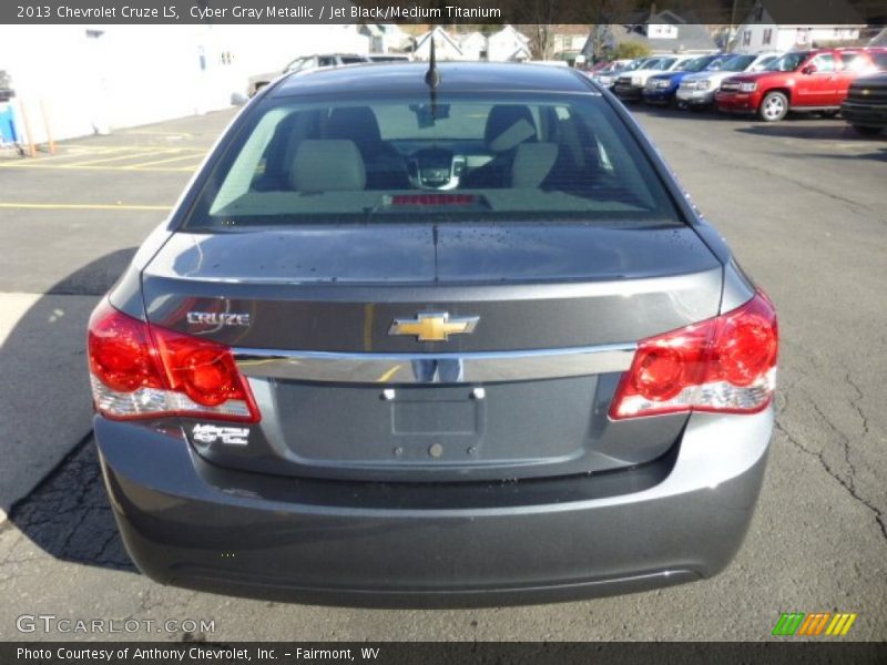 Cyber Gray Metallic / Jet Black/Medium Titanium 2013 Chevrolet Cruze LS