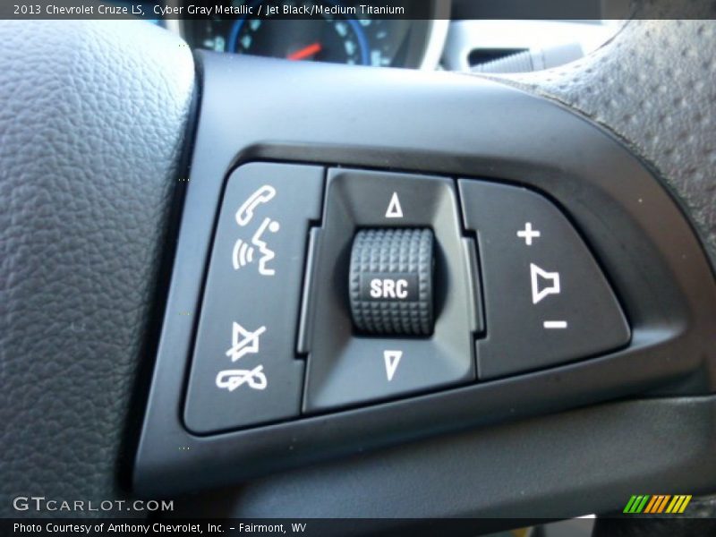 Cyber Gray Metallic / Jet Black/Medium Titanium 2013 Chevrolet Cruze LS