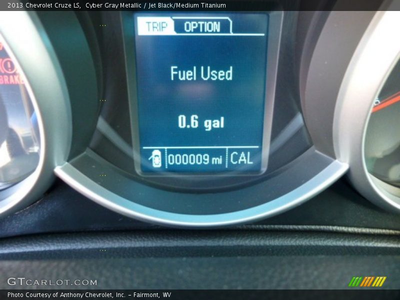 Cyber Gray Metallic / Jet Black/Medium Titanium 2013 Chevrolet Cruze LS