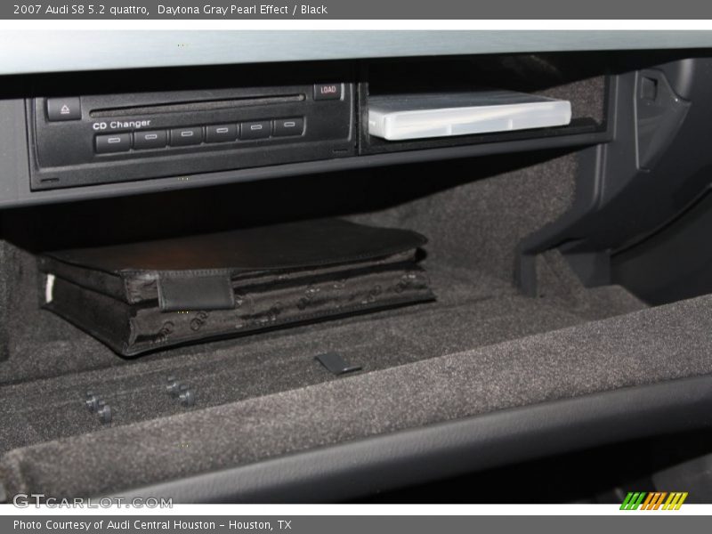 Daytona Gray Pearl Effect / Black 2007 Audi S8 5.2 quattro