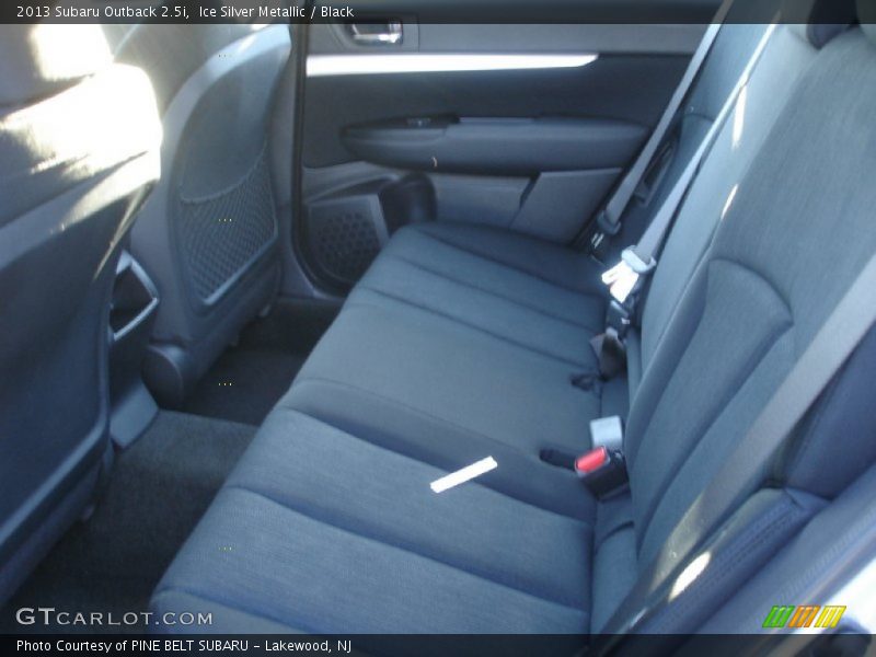 Ice Silver Metallic / Black 2013 Subaru Outback 2.5i
