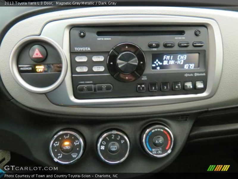 Magnetic Gray Metallic / Dark Gray 2013 Toyota Yaris L 3 Door