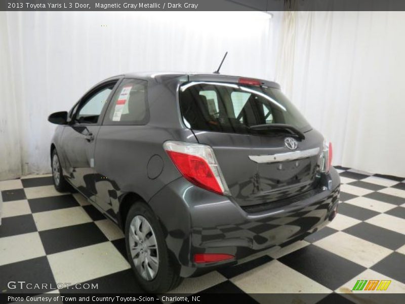 Magnetic Gray Metallic / Dark Gray 2013 Toyota Yaris L 3 Door