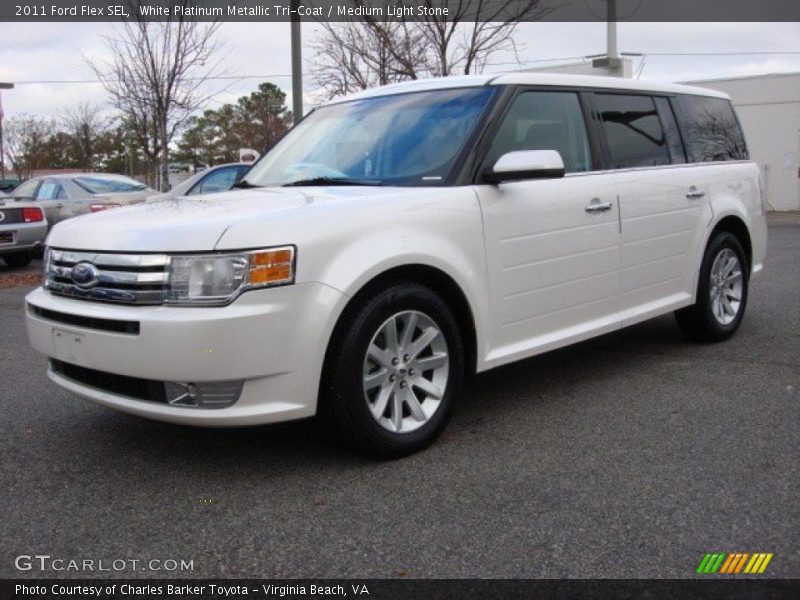 Front 3/4 View of 2011 Flex SEL