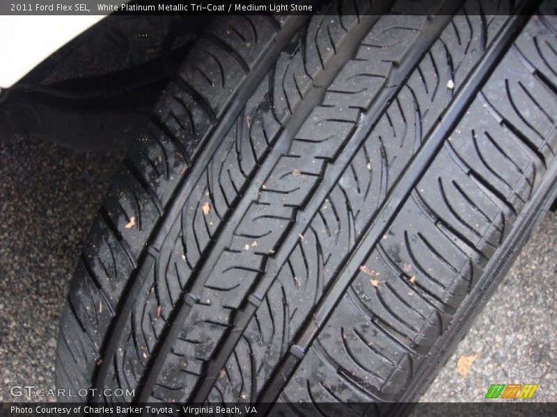 White Platinum Metallic Tri-Coat / Medium Light Stone 2011 Ford Flex SEL