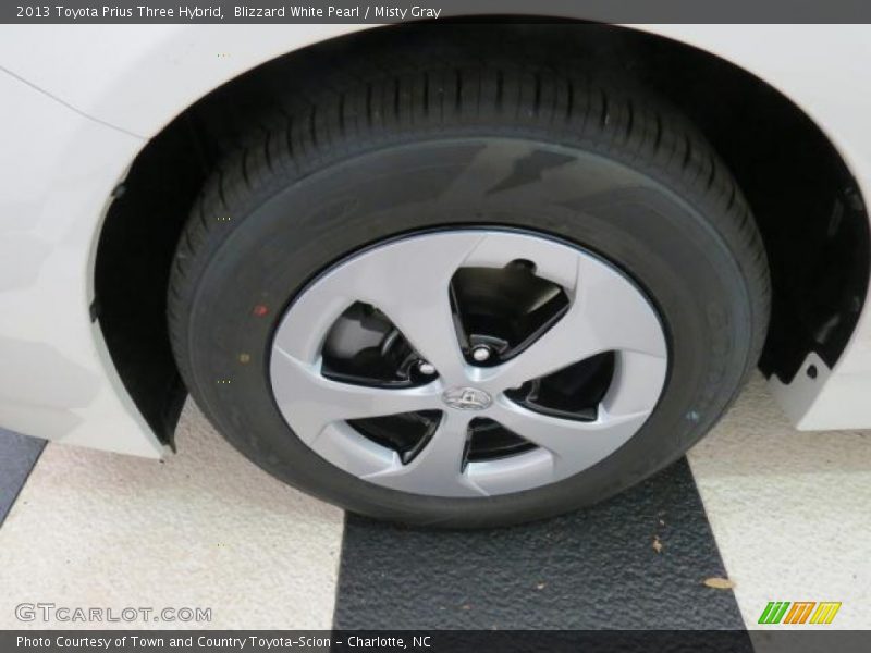 Blizzard White Pearl / Misty Gray 2013 Toyota Prius Three Hybrid