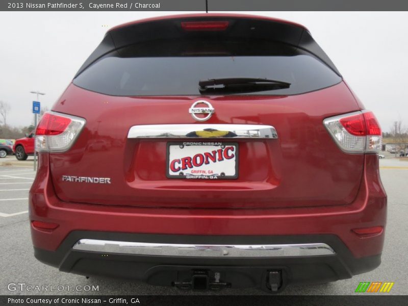 Cayenne Red / Charcoal 2013 Nissan Pathfinder S