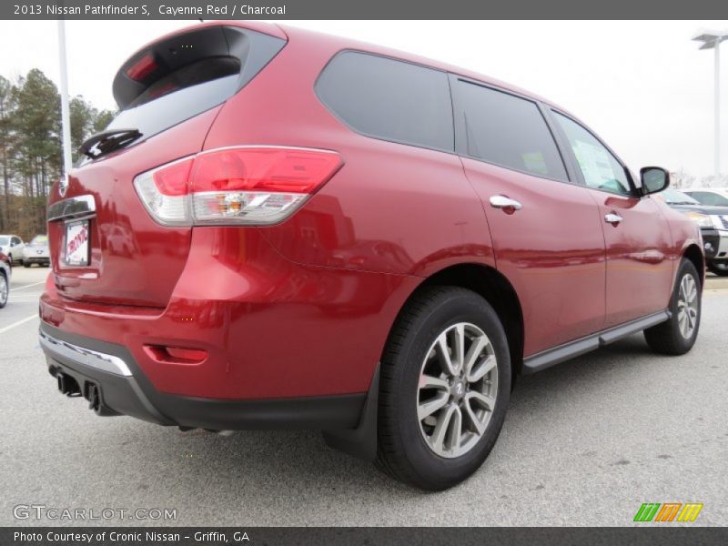 Cayenne Red / Charcoal 2013 Nissan Pathfinder S