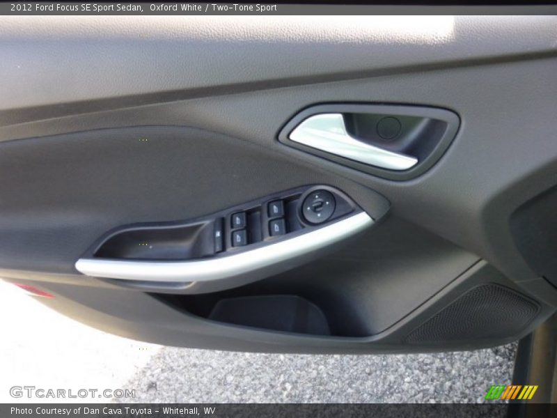 Oxford White / Two-Tone Sport 2012 Ford Focus SE Sport Sedan