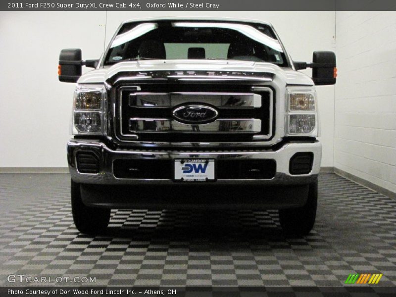 Oxford White / Steel Gray 2011 Ford F250 Super Duty XL Crew Cab 4x4