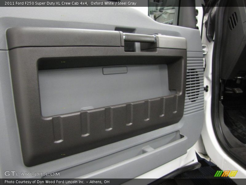 Oxford White / Steel Gray 2011 Ford F250 Super Duty XL Crew Cab 4x4