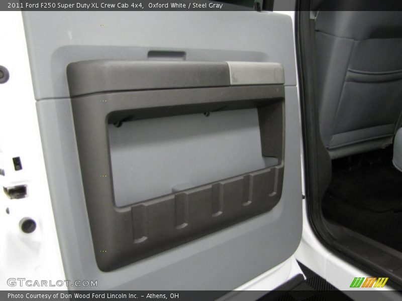 Oxford White / Steel Gray 2011 Ford F250 Super Duty XL Crew Cab 4x4
