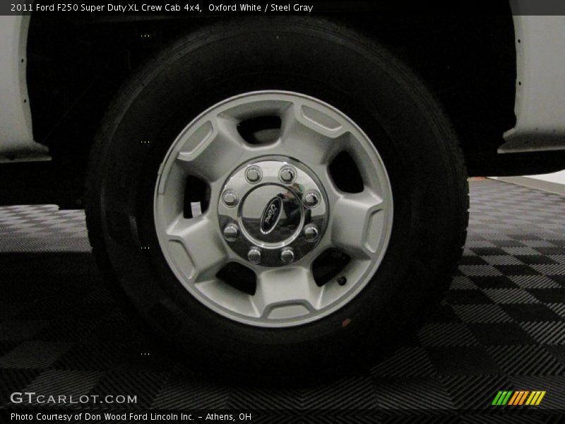 Oxford White / Steel Gray 2011 Ford F250 Super Duty XL Crew Cab 4x4