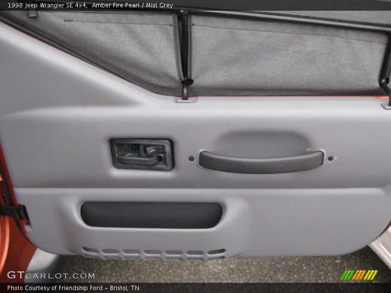 Door Panel of 1998 Wrangler SE 4x4