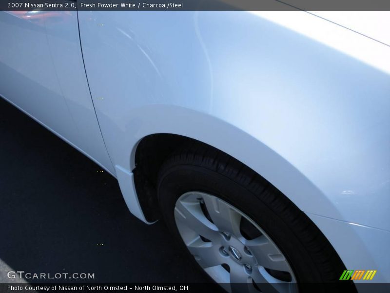 Fresh Powder White / Charcoal/Steel 2007 Nissan Sentra 2.0
