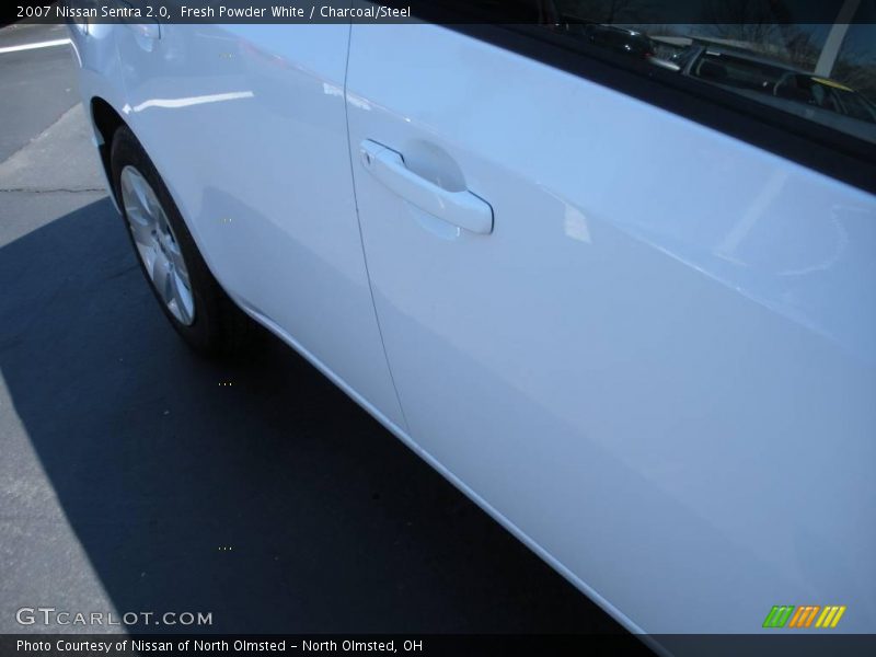 Fresh Powder White / Charcoal/Steel 2007 Nissan Sentra 2.0