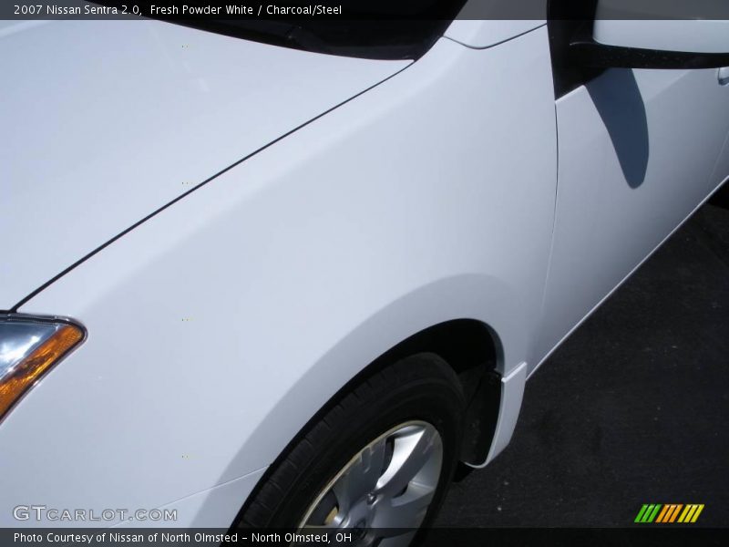 Fresh Powder White / Charcoal/Steel 2007 Nissan Sentra 2.0