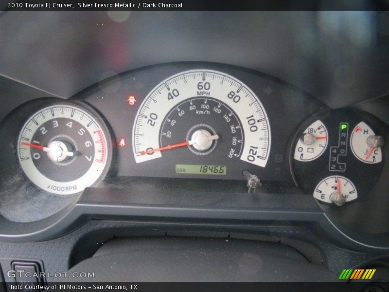 Silver Fresco Metallic / Dark Charcoal 2010 Toyota FJ Cruiser