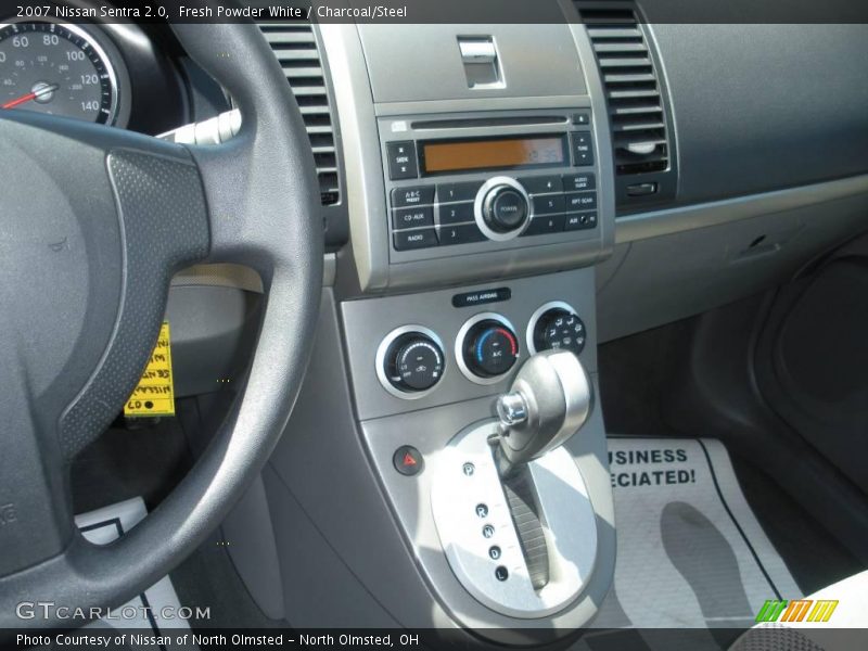 Fresh Powder White / Charcoal/Steel 2007 Nissan Sentra 2.0