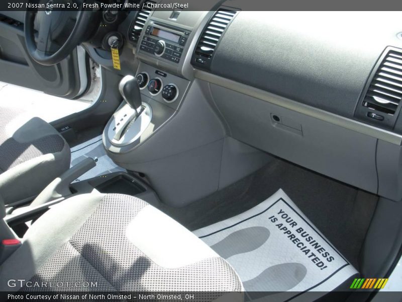 Fresh Powder White / Charcoal/Steel 2007 Nissan Sentra 2.0