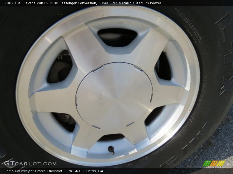  2007 Savana Van LS 1500 Passenger Conversion Wheel