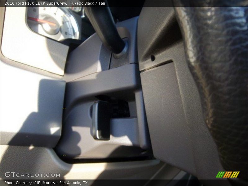 Tuxedo Black / Tan 2010 Ford F150 Lariat SuperCrew