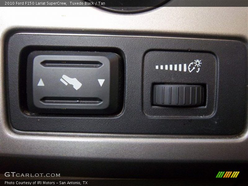 Tuxedo Black / Tan 2010 Ford F150 Lariat SuperCrew