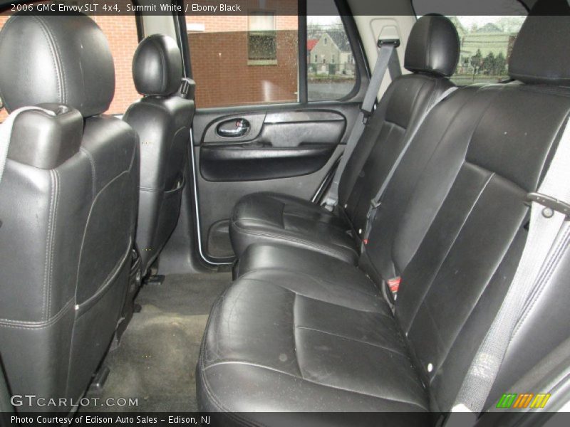 Summit White / Ebony Black 2006 GMC Envoy SLT 4x4