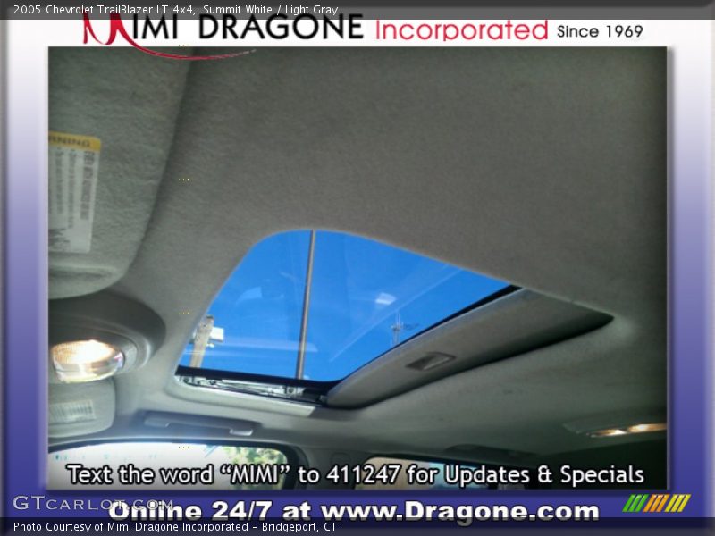 Summit White / Light Gray 2005 Chevrolet TrailBlazer LT 4x4