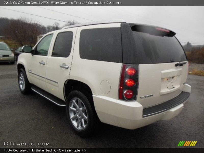 White Diamond Tricoat / Cocoa/Light Cashmere 2013 GMC Yukon Denali AWD