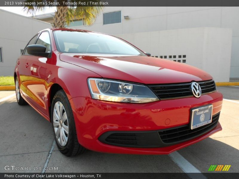Tornado Red / Titan Black 2013 Volkswagen Jetta S Sedan