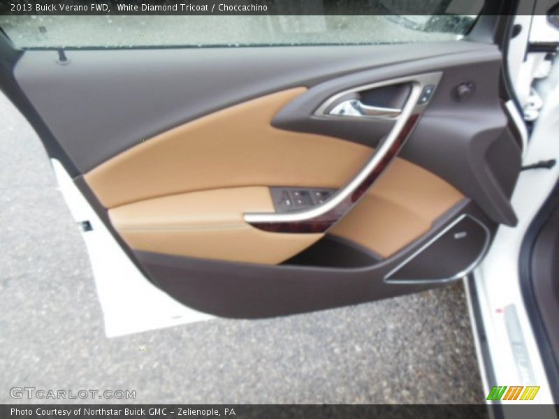 White Diamond Tricoat / Choccachino 2013 Buick Verano FWD